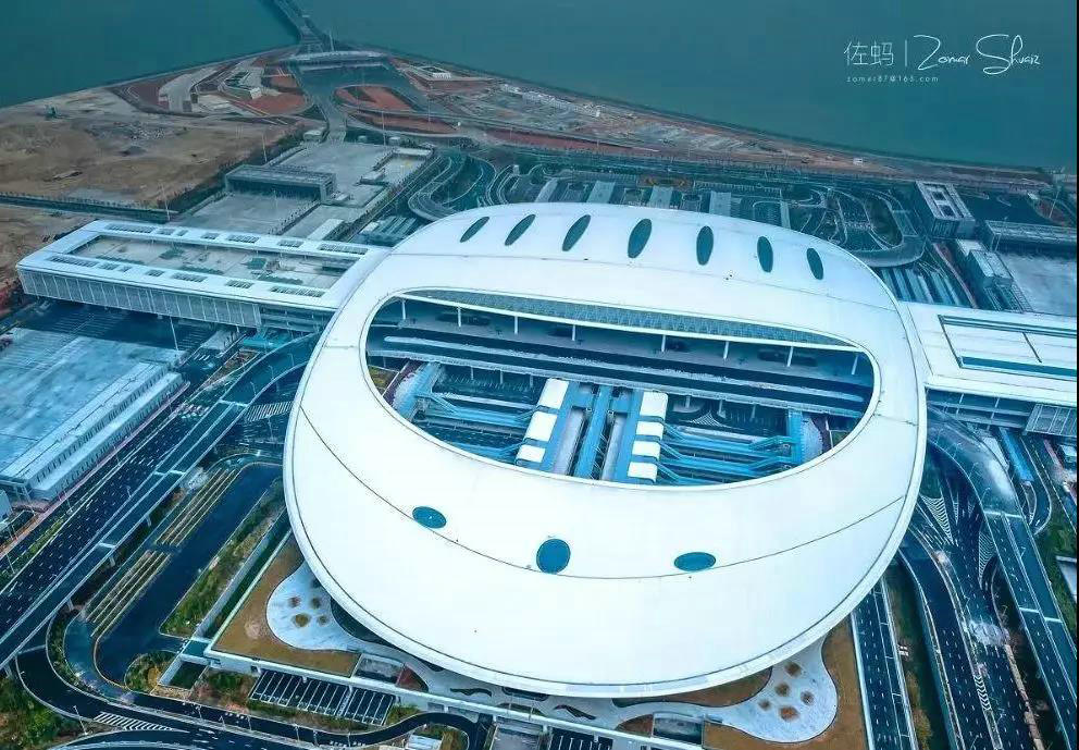 HKZM Bridge - Zhuhai Terminal